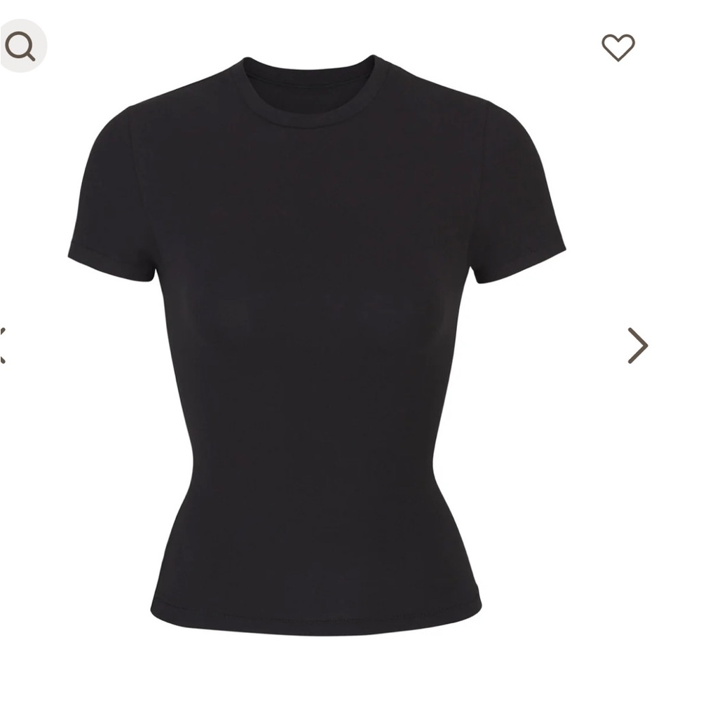SKIMS cotton black t-shirt
